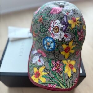 Gucci Beige Floral Monogram Baseball Cap with Multicolor Blooms